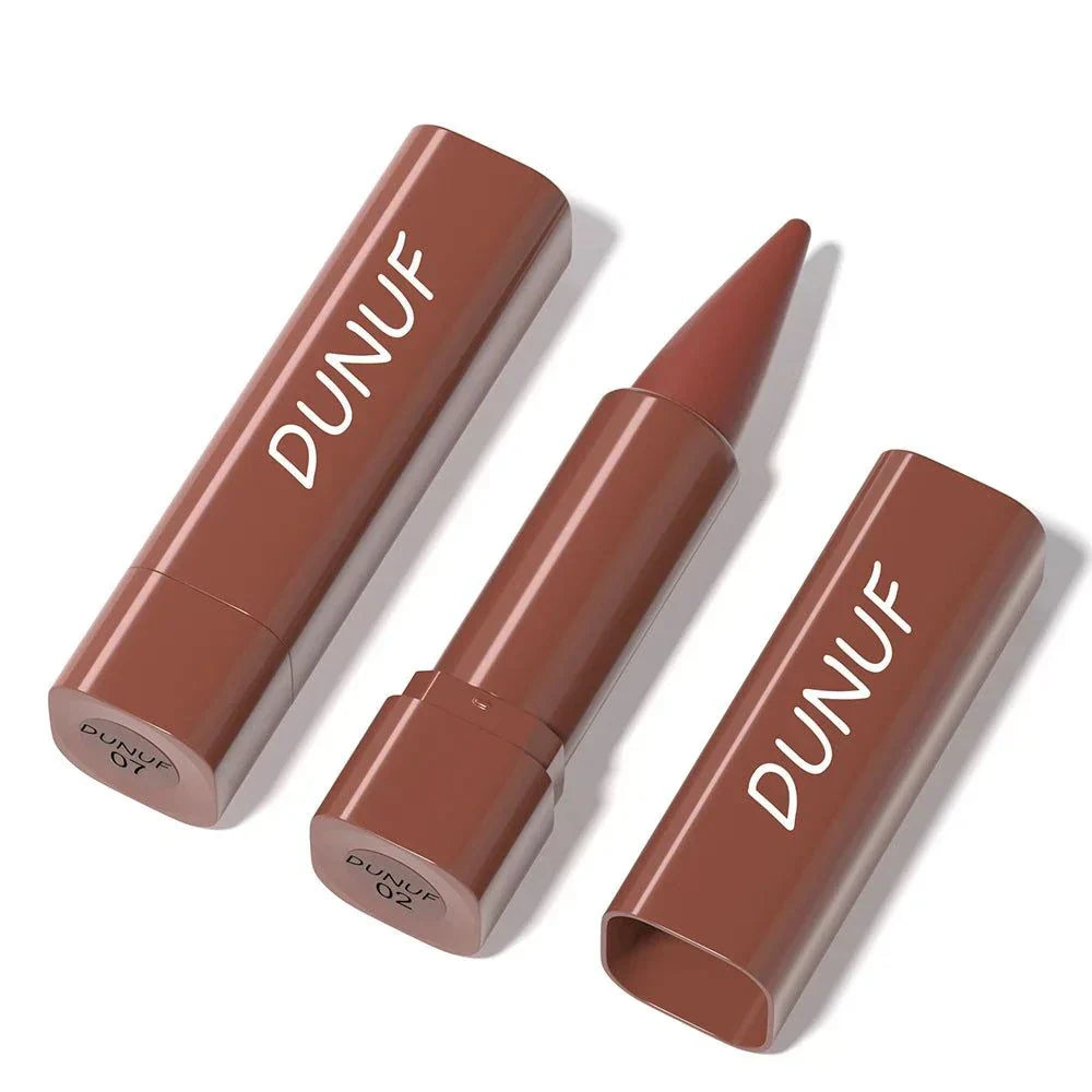 penna per labbra opaca velluto marrone rossetto effetto sfumato elegante