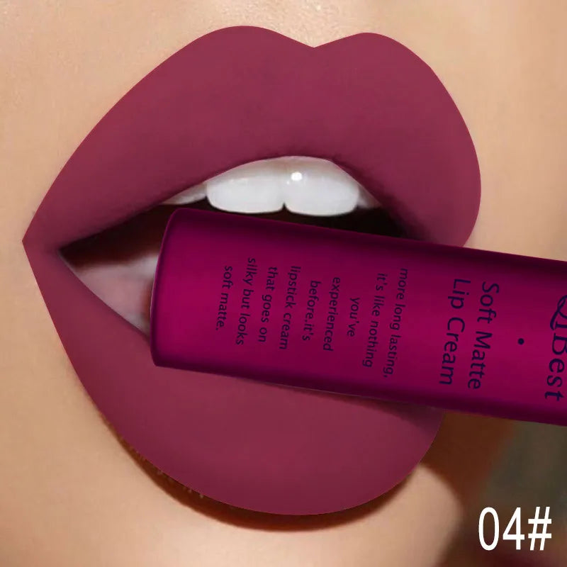 rossetto liquido impermeabile opaco color nude tono rosso lungo durata