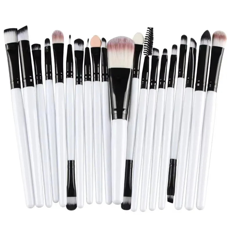 Set di pennelli correttore trucco