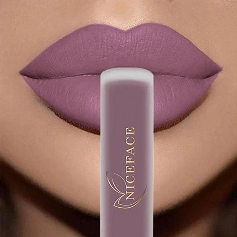 Rossetto liquido nudo effetto velluto ultra opaco colore viola nicface lunga durata impermeabile