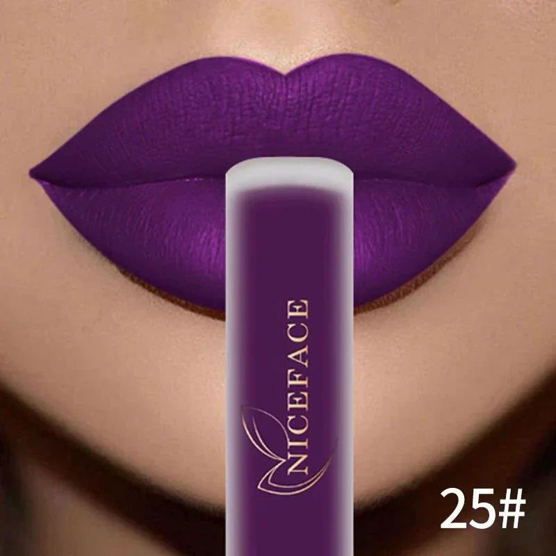 Rossetto liquido nudo velluto ultra opaco lunga durata colore viola intenso impermeabile