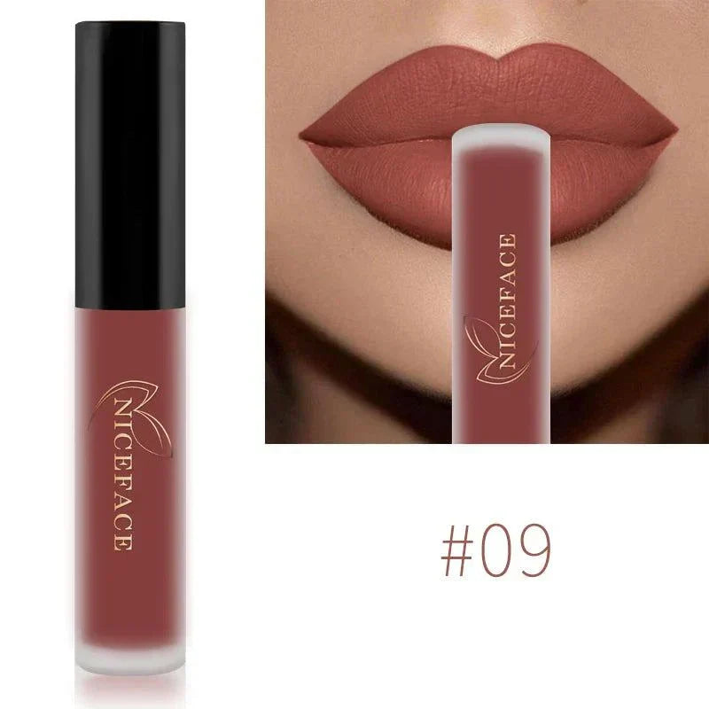 rossetto liquido nudo velluto opaco lunga durata colore naturale morbido e impermeabile