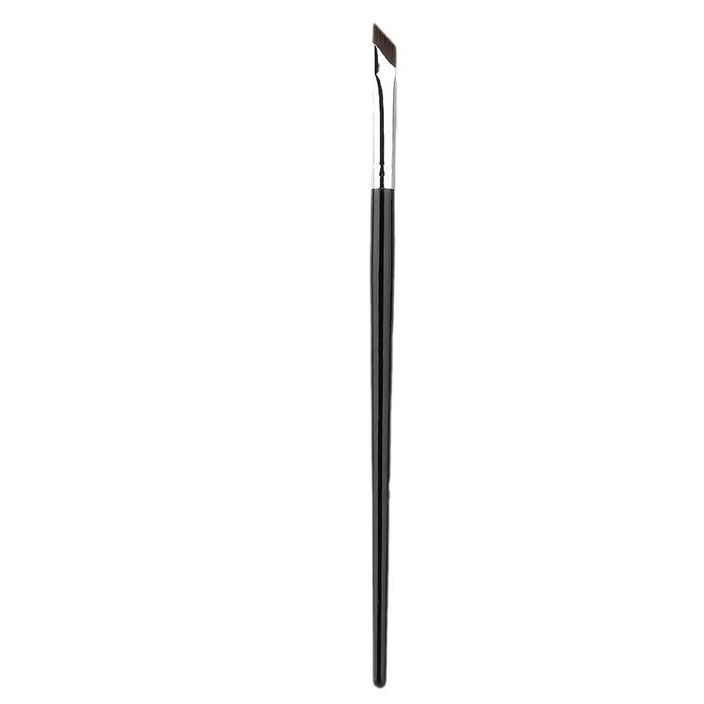 mascara liquido nero
