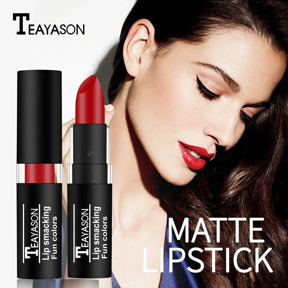 Rossetto nudo opaco TEAYASON rosso intenso lunga durata impermeabile su donna trucco elegante