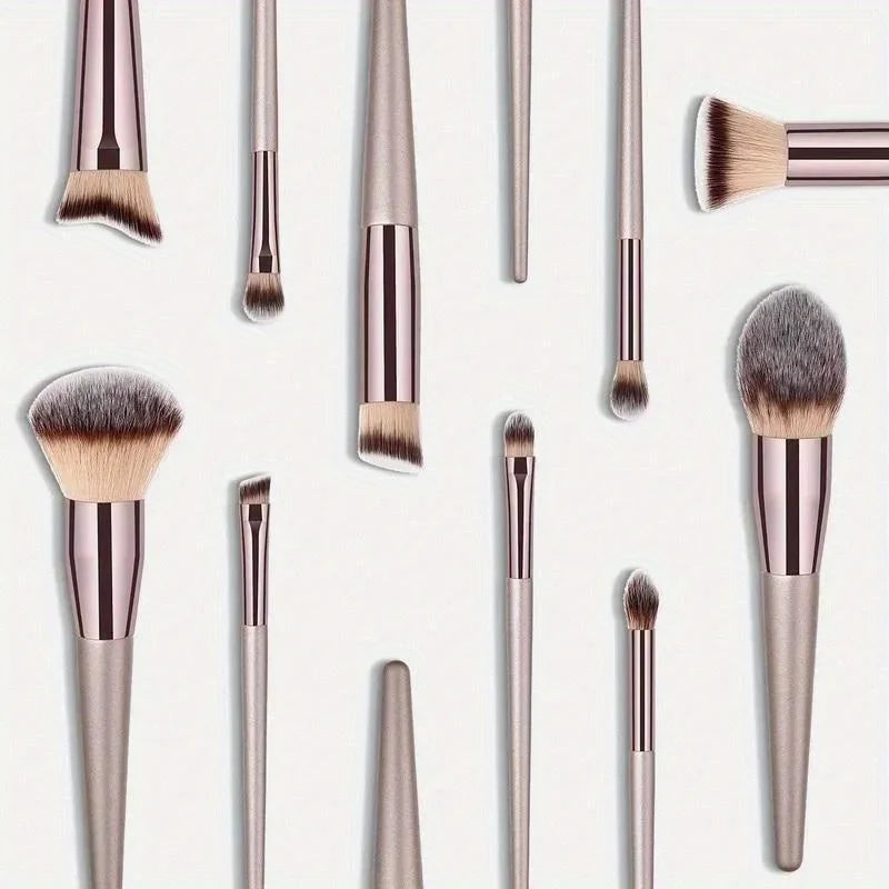 Set completo di pennelli champagne oro