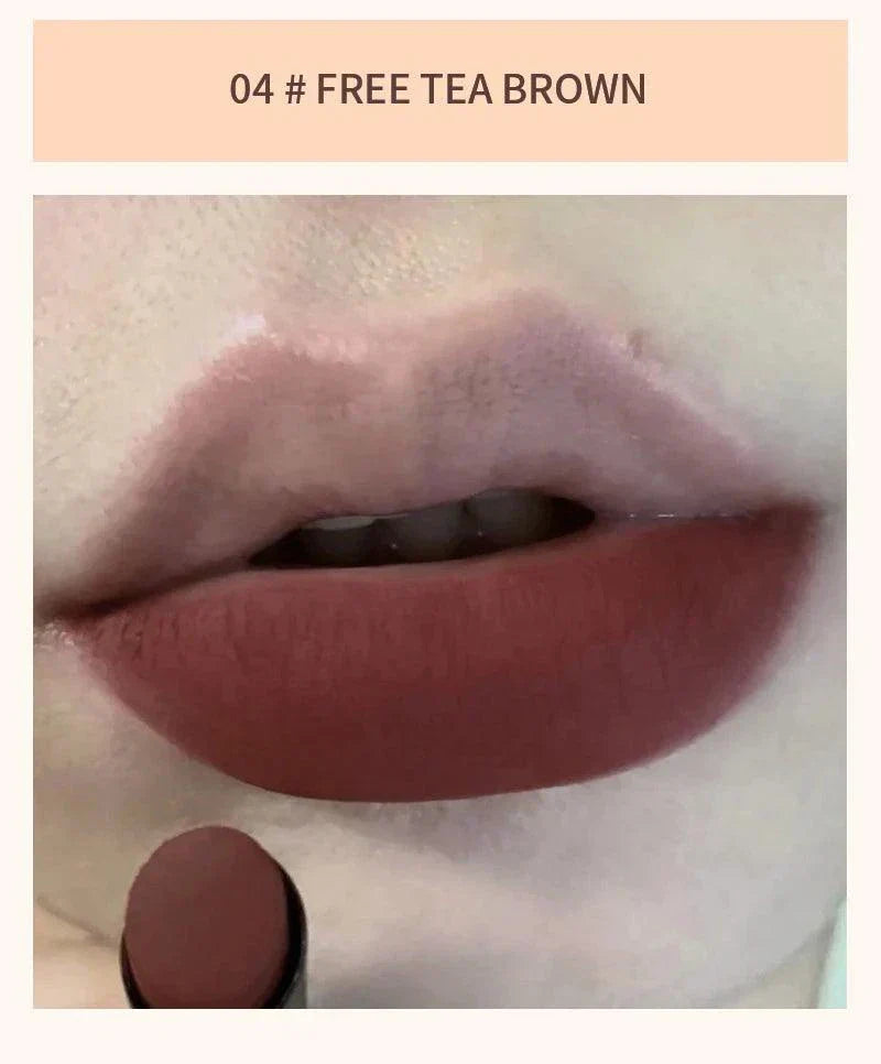rossetto opaco impermeabile colore marrone Tea Brown effetto a lunga durata