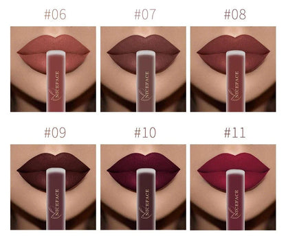 Rossetto liquido nudo velluto opaco lunga durata varianti colore elegante donna