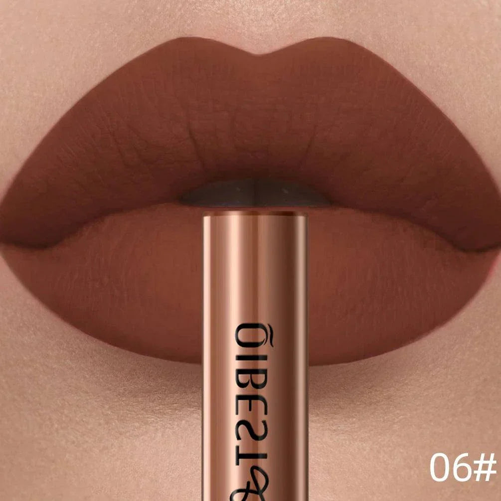 Rossetto liquido opaco marrone effetto velluto a lunga durata impermeabile