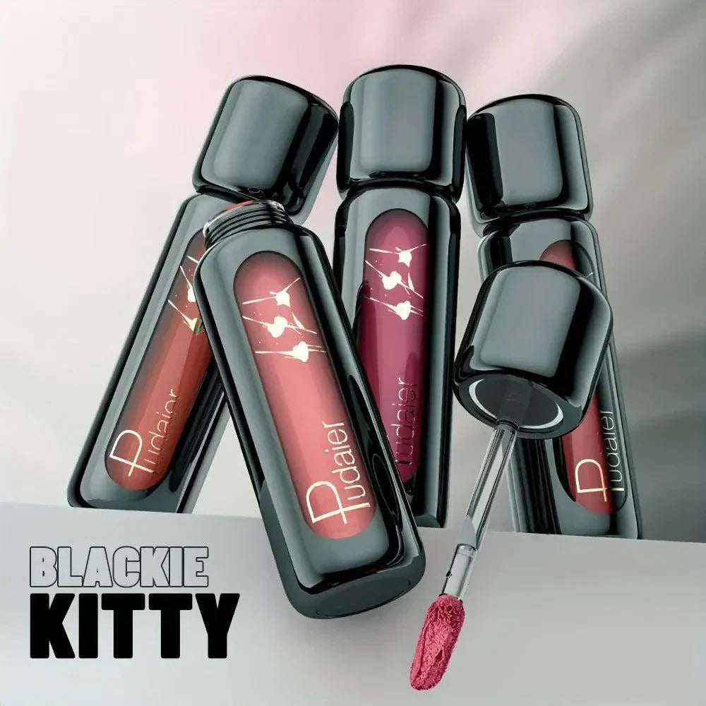 Fango liquido long-lasting liquid lip color in various shades with silky texture