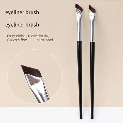 mascara liquido nero