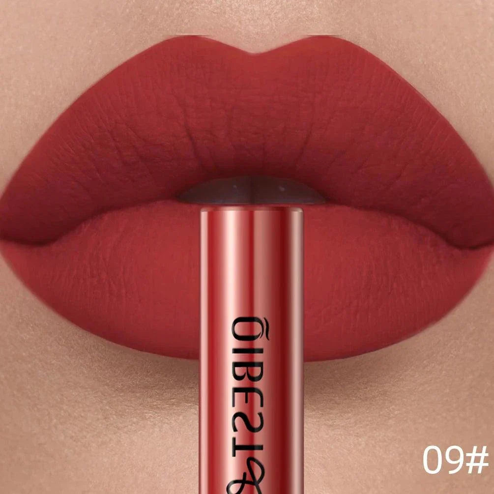 Rossetto liquido opaco rosso lunga durata effetto velluto impermeabile