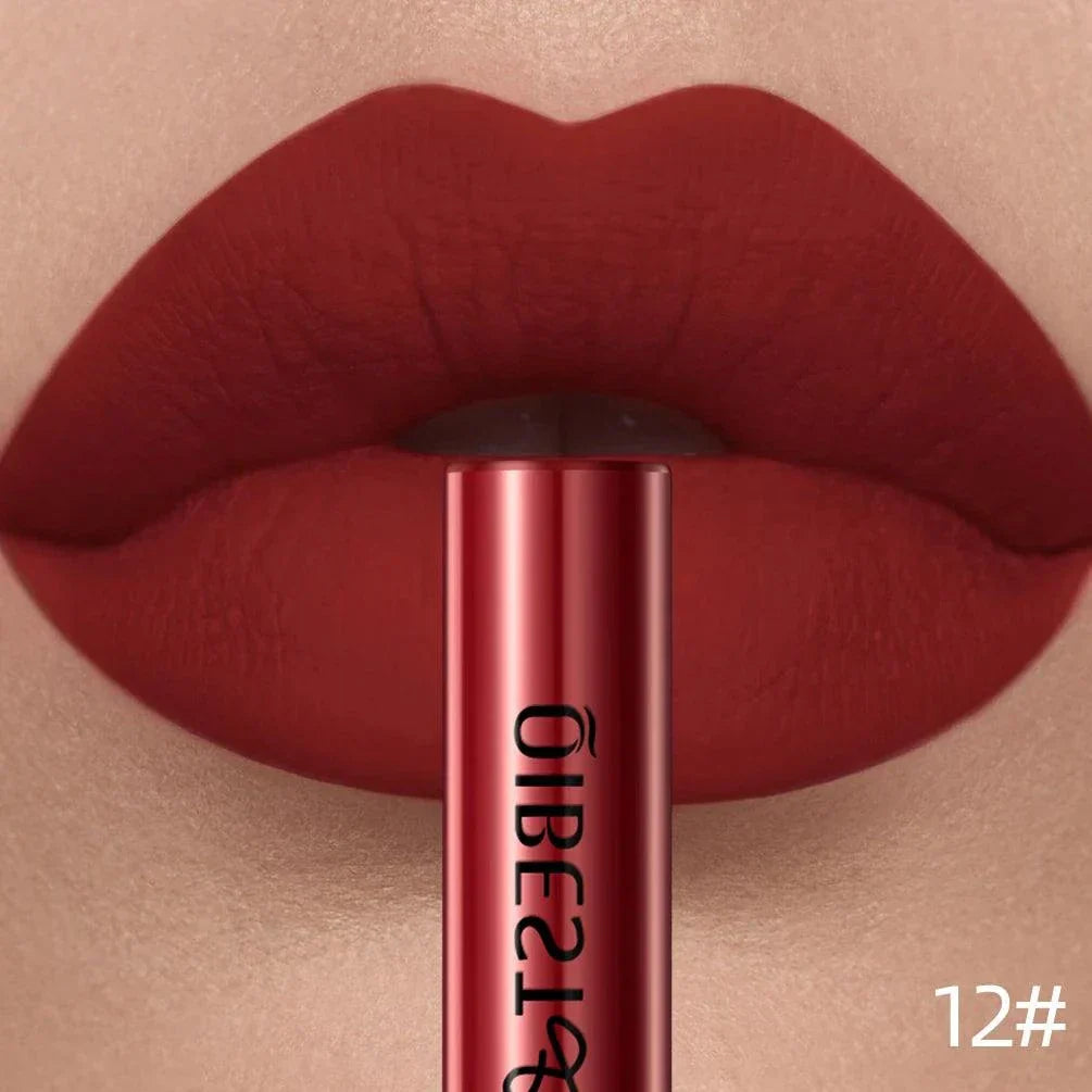 Rossetto liquido opaco rosso lunga durata effetto velluto impermeabile
